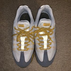 Nike Airmax 95 (Livestrong) - Women’s 6.5